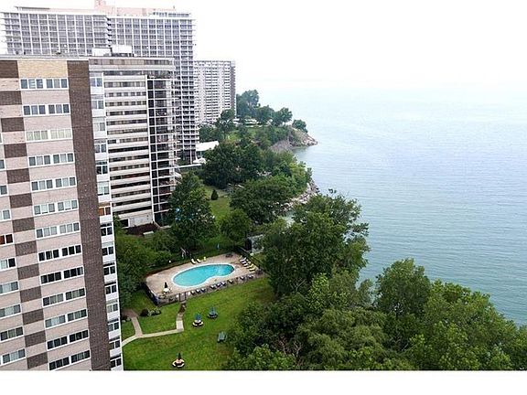 3rd image of 12520 Edgewater Dr APT 901