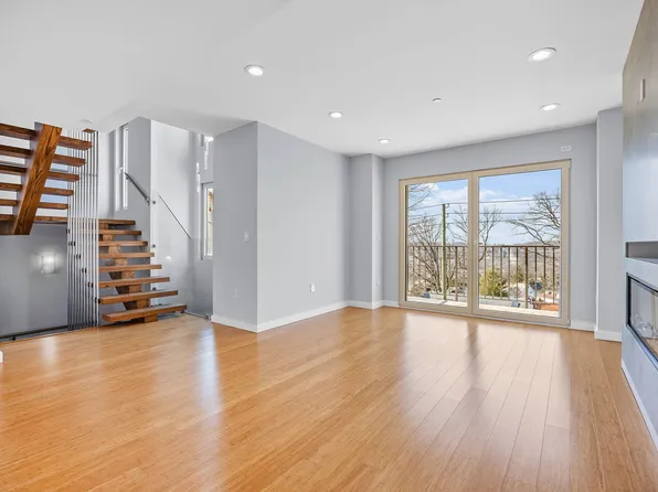 139 Highland Avenue image 13 of 26