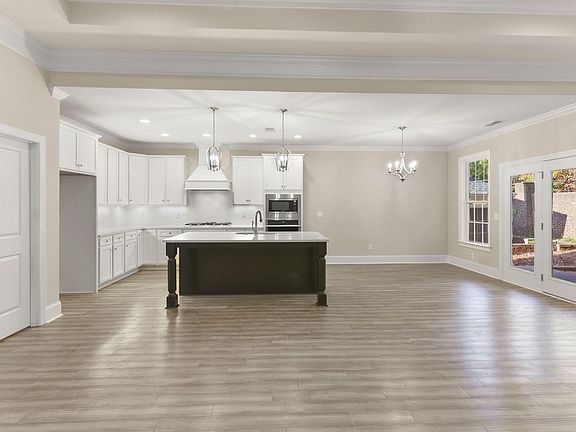 2nd image of 408 Sago Palm Dr