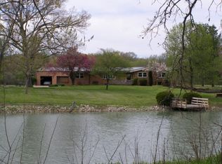 982 County Road 1100n, Sullivan, IL 61951