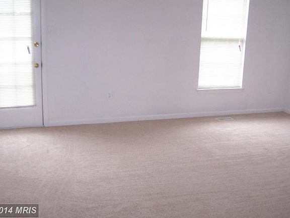 4th image of 963 Gainsborough Ct #963