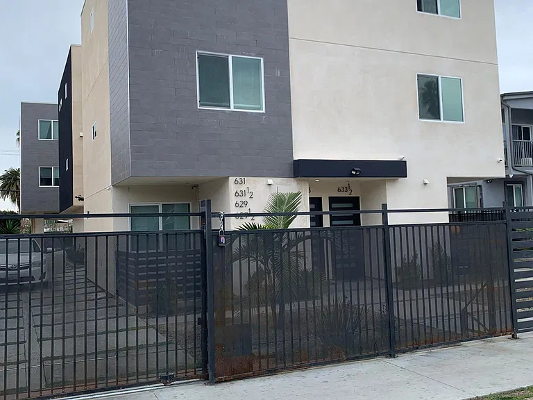 629 N Normandie Ave — Photo 1