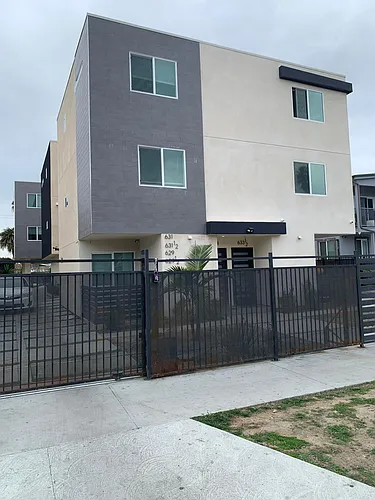 629 N Normandie Ave Photo 1