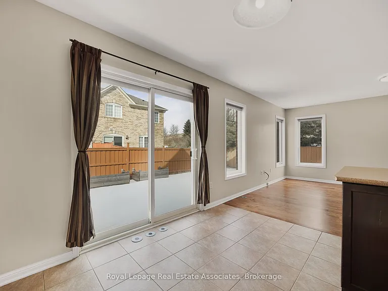 34 McCandless Ct — Photo 16