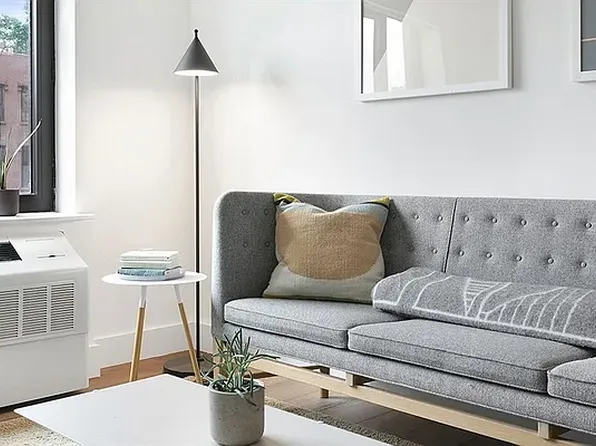 325 Lafayette Avenue image 4 of 12