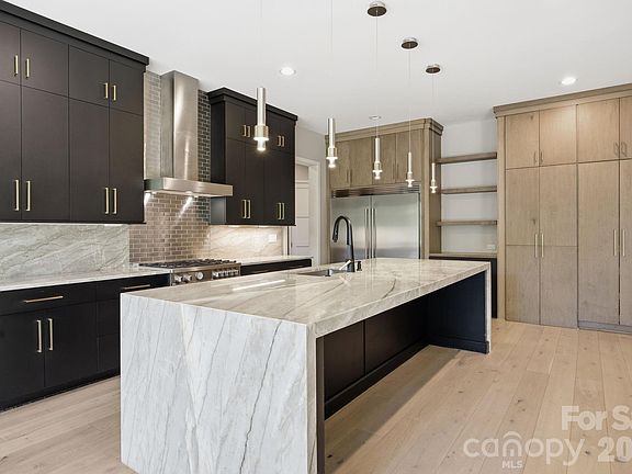 5th image of 132 Binns Rd