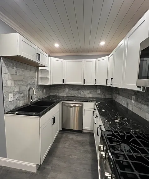 1924 E Genesee St #2 — Photo 13