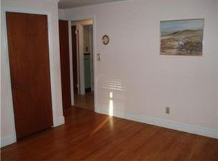 26 Scarsdale Rd, Warwick, RI 02886