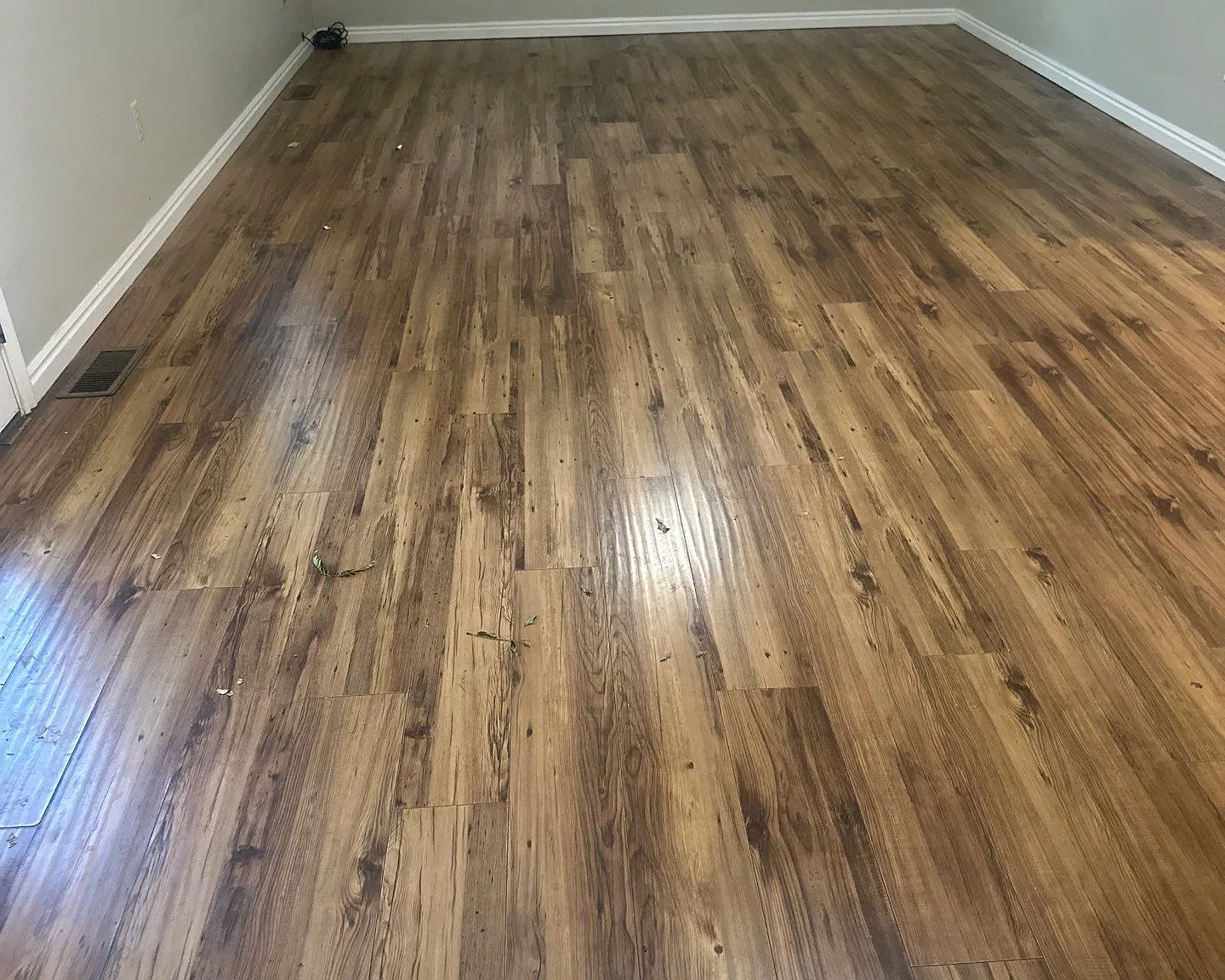6 bed, 2600 sqft, $2,600 — Photo 3