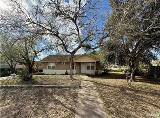 711 Marcos Hinojosa Ave, Hebbronville, TX 78361