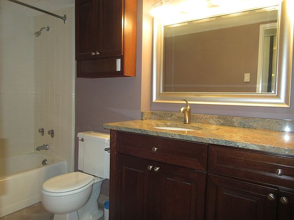 4th image of 604-36 S Washington Sq APT 107