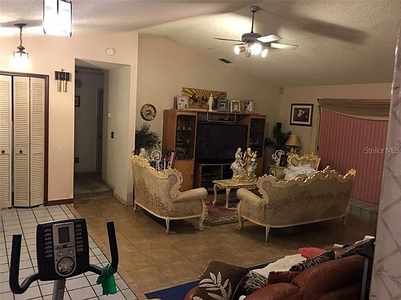 5th image of 107 Homewood Dr