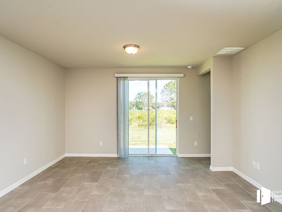 4th image of 3315 Fresno Pl