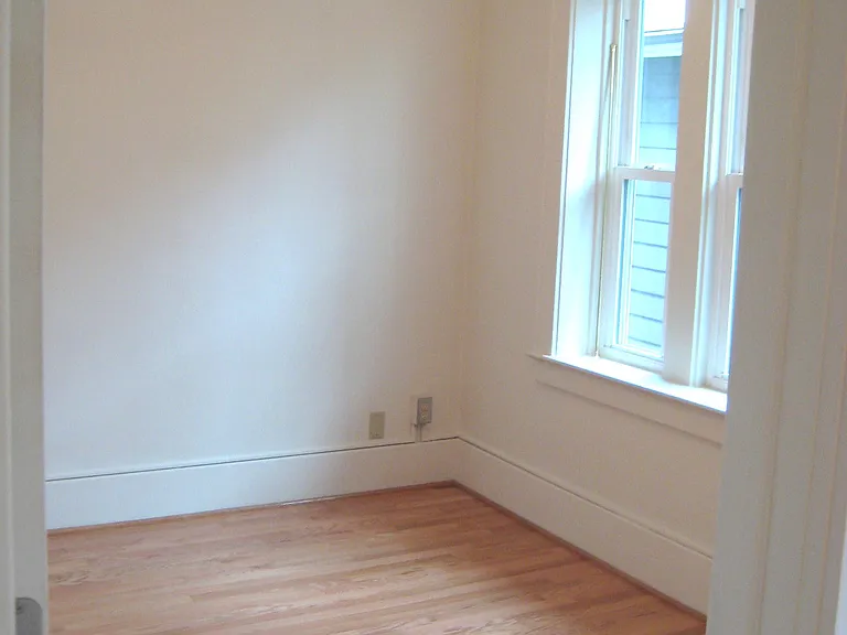 35 Probert St #7 — Photo 8