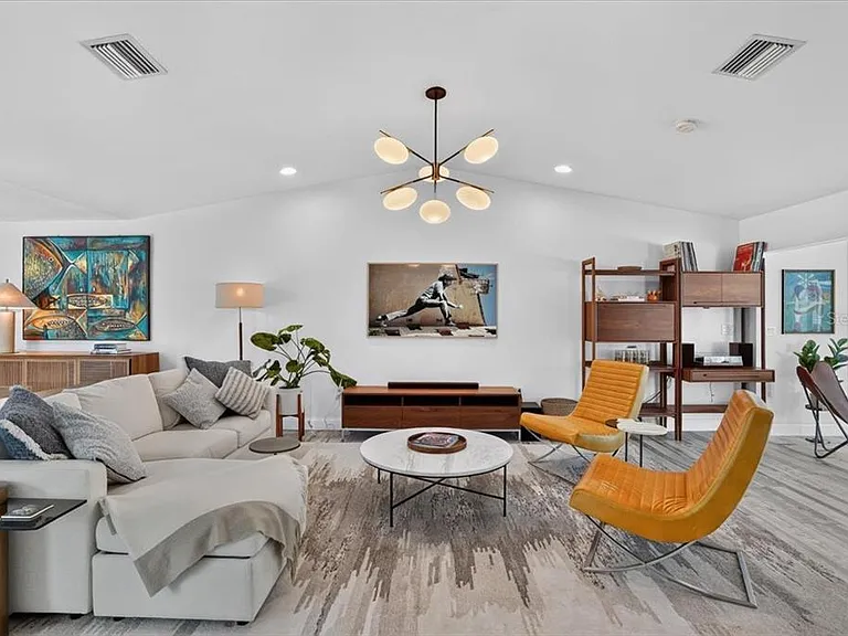 3282 Tobero Ln — Photo 7