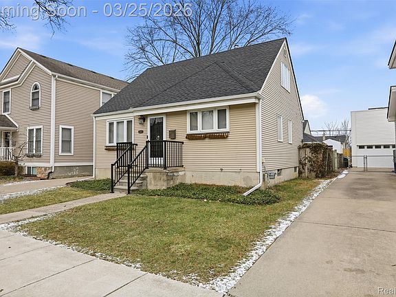 3rd image of 1267 Webster St