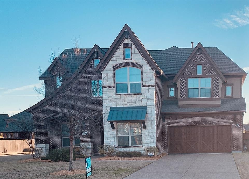 1st image of 701 Hampshire Ct