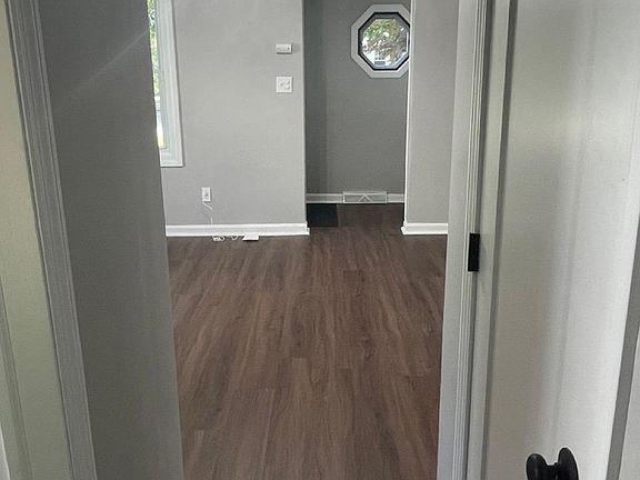 5th image of 66 Woodridge Ave
