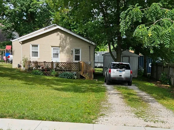 403 N Callender St, Eureka, IL 61530