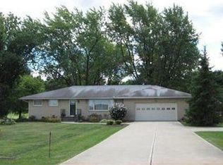 1097 W Pine Lake Rd, Salem, OH 44460