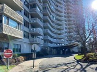 2100 Linwood Ave APT 17T, Fort Lee, NJ 07024