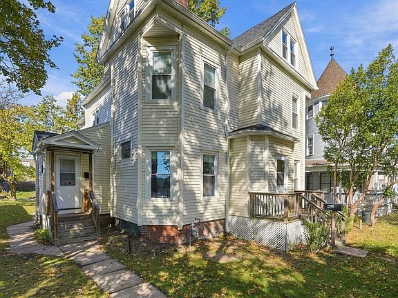 3rd image of 311 Walnut St
