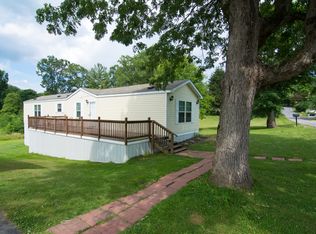 122 Pine Trl, Beaver, WV 25813