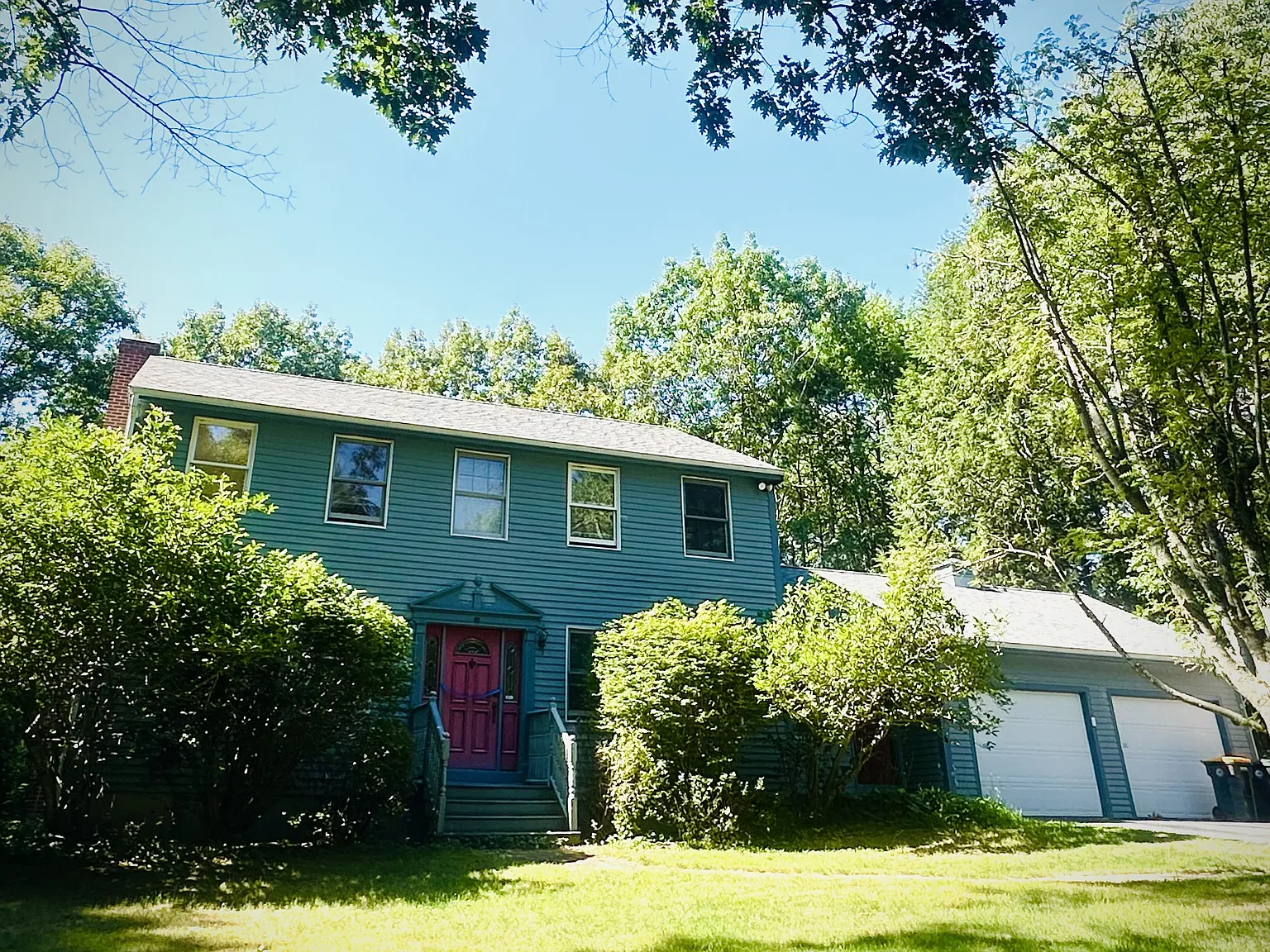 4 bed, 2.5 bath, 3000 sqft, $3,995 — Photo 2