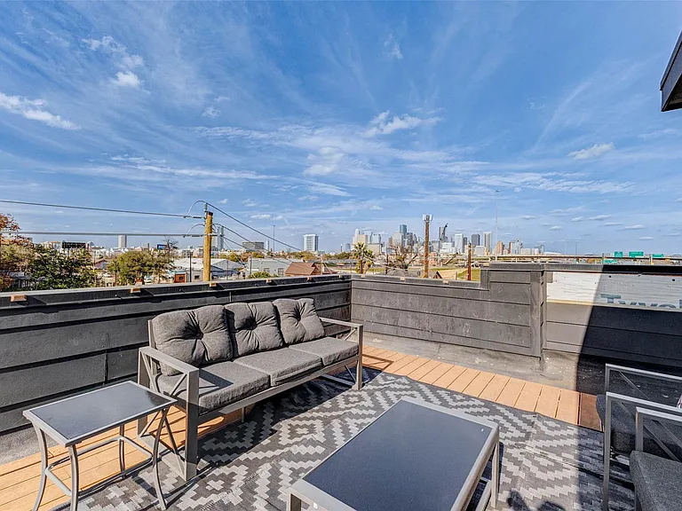 4115 Chartres St — Photo 49