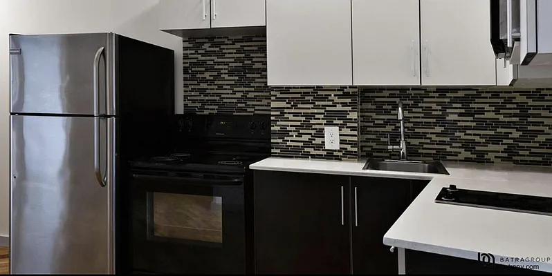 Rented by Batra Group Inc | media 17