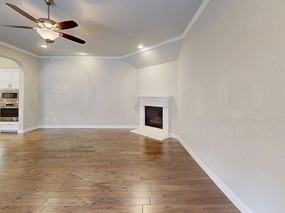 4th image of 4213 Wellesley Ave