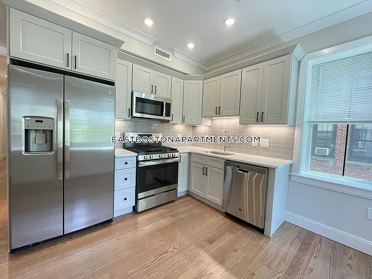 191 Porter St #3 — Photo 16
