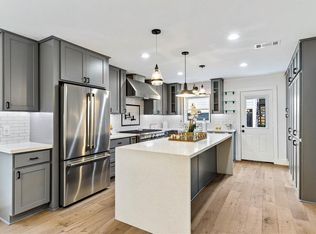 2122 Macarthur St, Houston, TX 77030