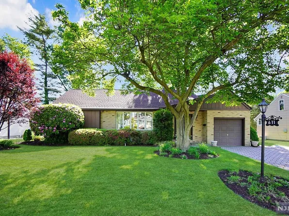 611 Fermery Dr, New Milford, NJ 07646