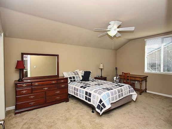 4th image of 1425 Terracina Dr