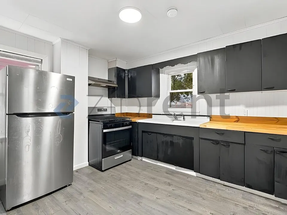 302 Laurel Hill Ave