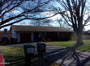 238 Fairview School Cir, Maryville, TN 37803