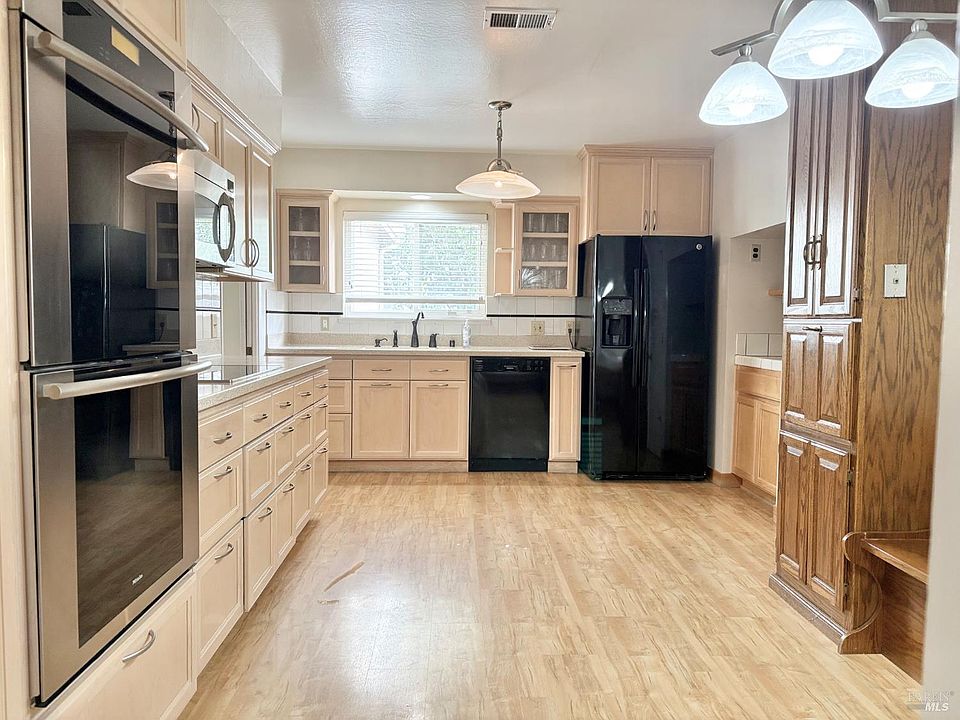 2nd image of 1306 James Street
