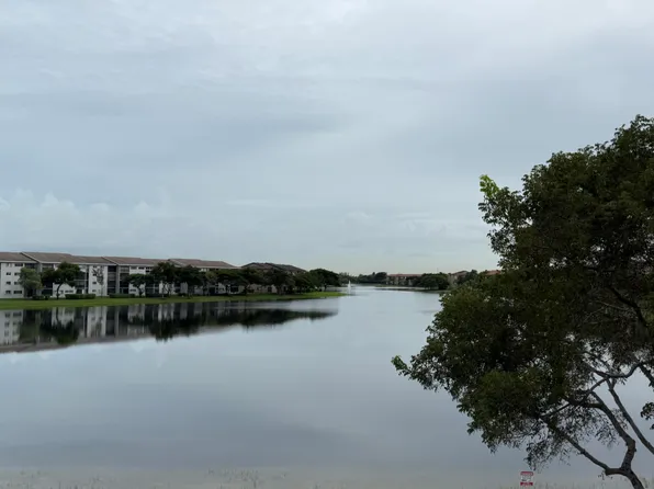 13800 SW 5th Ct APT 306M, Pembroke Pines, FL 33027
