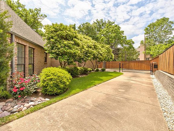 2nd image of 2401 Wild Rose Ct