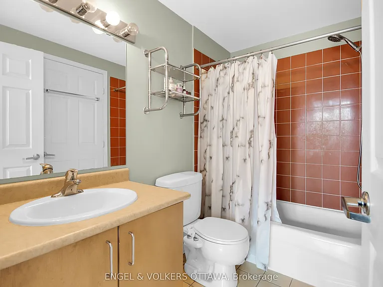 134 York St #607 — Photo 19