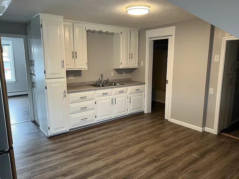 1 Laud St #2 — Photo 1