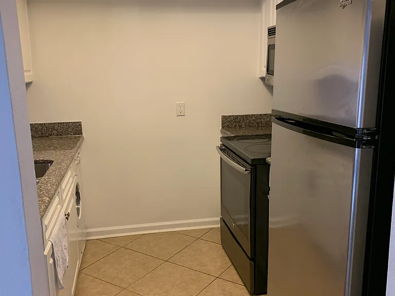 3932 La Mirada Dr N #6 — Photo 6