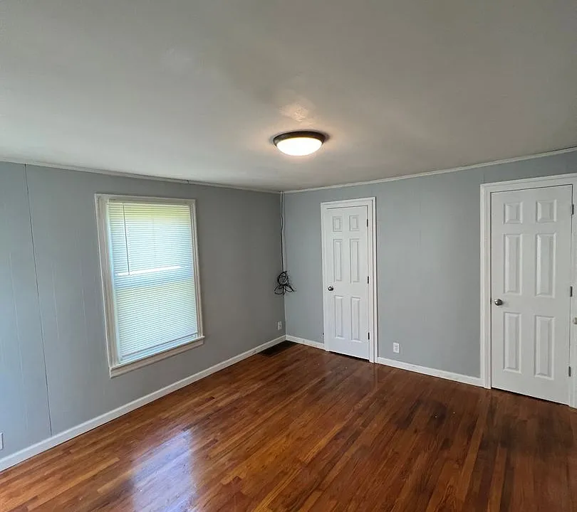 510 W 5th St