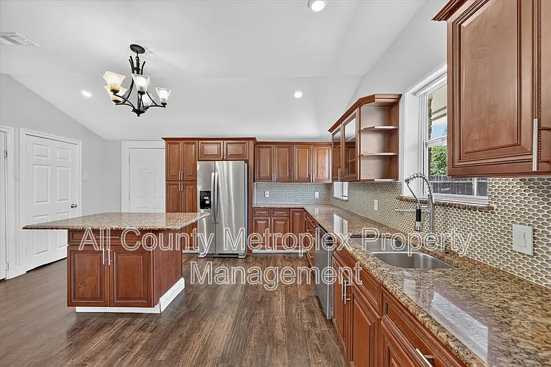 2 bed, 2.0 bath, 1242 sqft, $1,700 — Photo 4