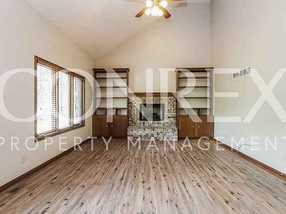 3rd image of 7638 Chestnut Hills Dr