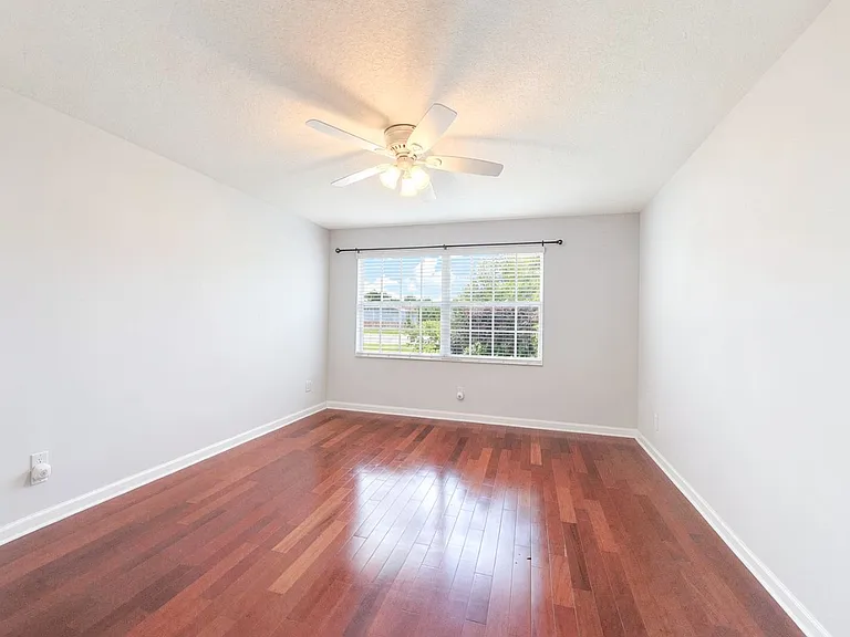 5712 Drummond Way — Photo 13