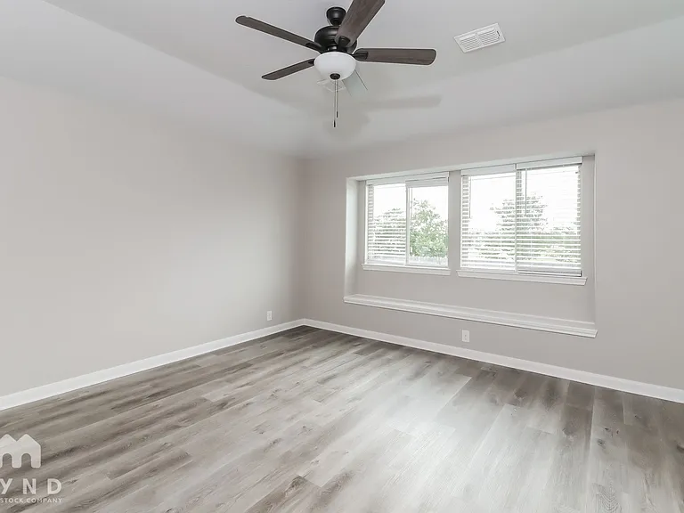 12325 Treeline Dr — Photo 9