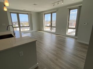 640 Boston Ave #402, Medford, MA 02155