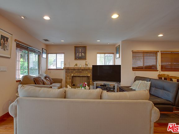 5th image of 747 N June St